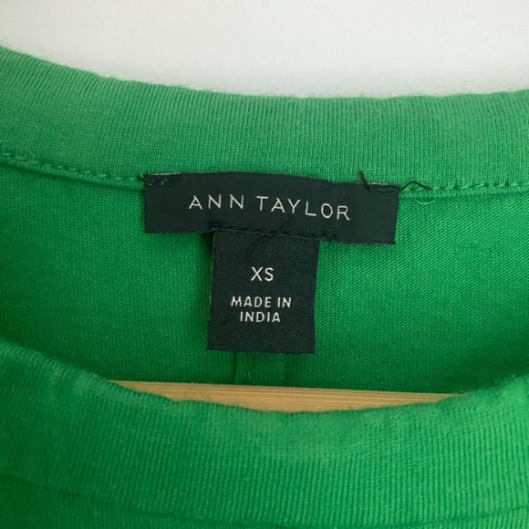 Ann taylor green chevron cut out XS top - Picture 4 of 6